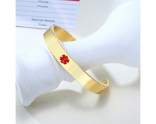 Charger l&#39;image dans la galerie, Gold medical alert bracelet.
